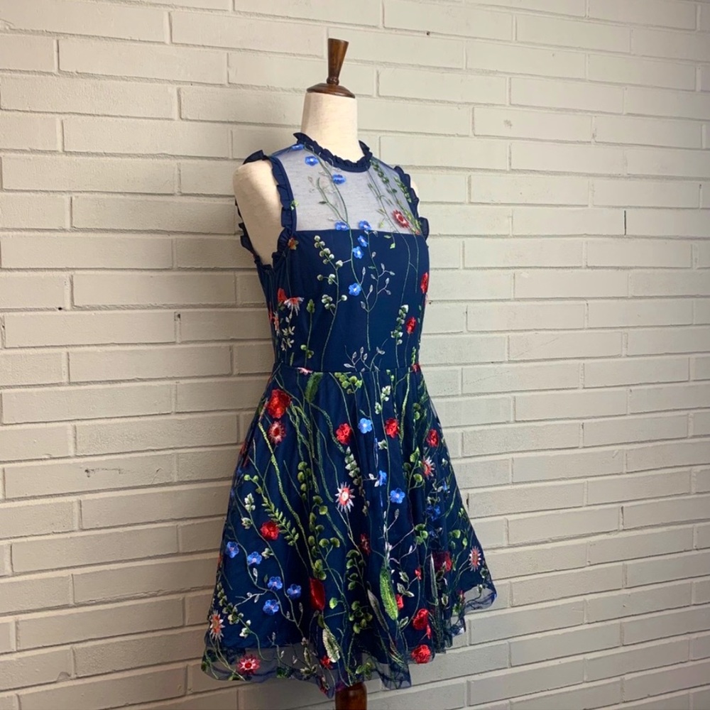 Embroidered flower navy lace dress